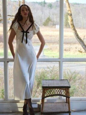 Doen Rare Sabrina Silk Dress